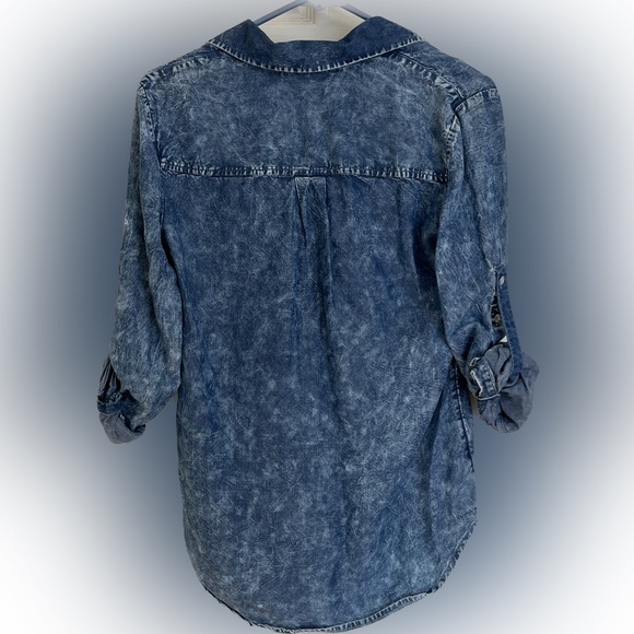 New York & Company button shirt (denim wash color) - Picture 2 of 4